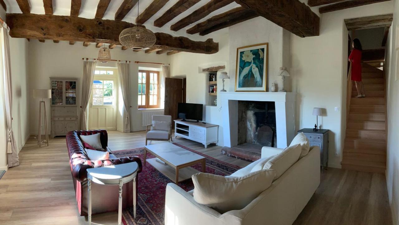 Le Plessis Aux Oiseaux Hotell Saint-Fort Exteriör bild