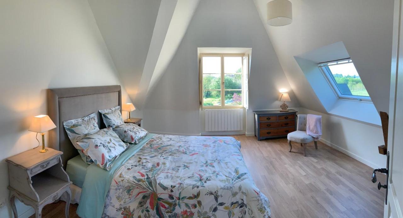 Le Plessis Aux Oiseaux Hotell Saint-Fort Exteriör bild