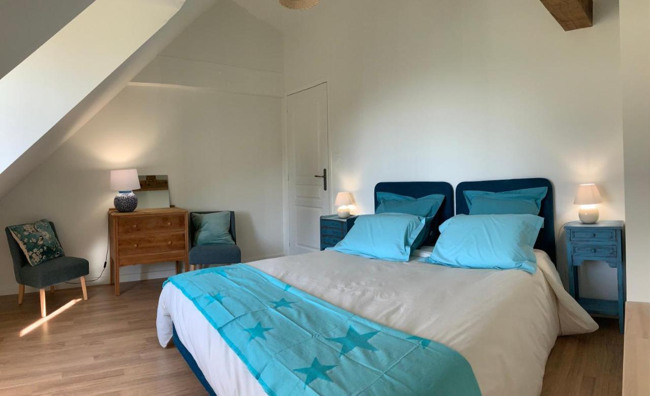 Le Plessis Aux Oiseaux Hotell Saint-Fort Exteriör bild