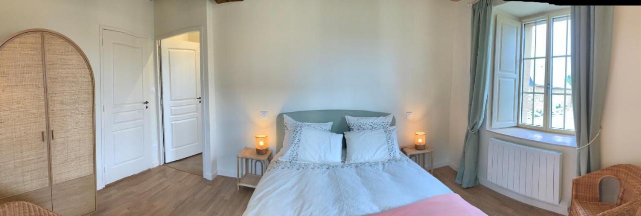 Le Plessis Aux Oiseaux Hotell Saint-Fort Exteriör bild